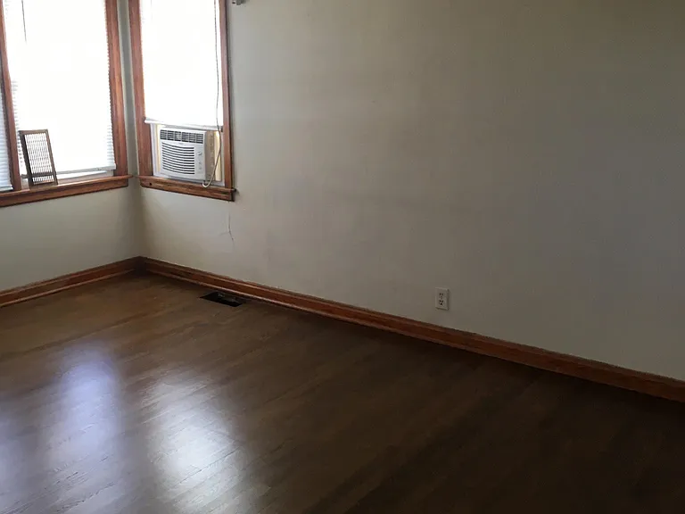 203 Bernard St — Photo 3
