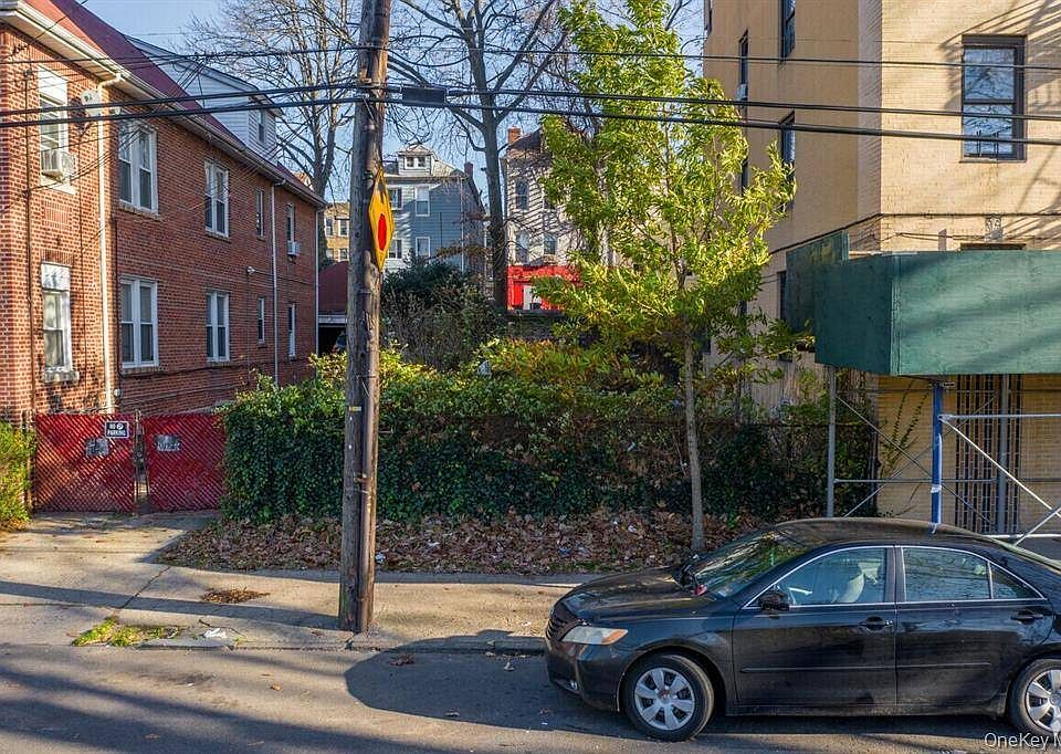 1st image of 3754 Bronx Blvd