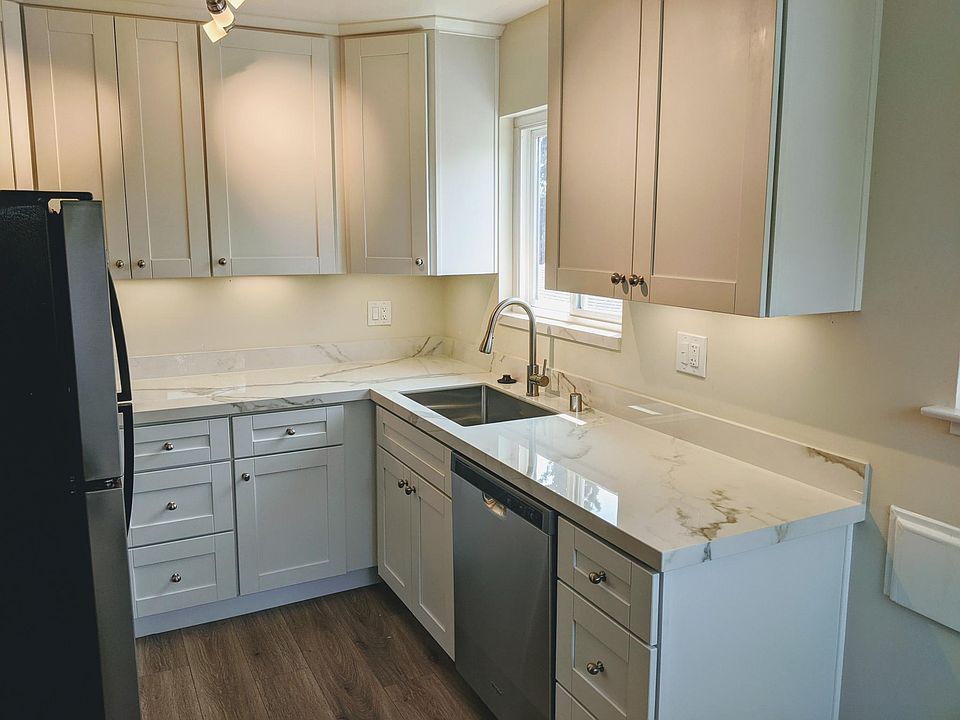 1st image of 225 Vera Ave #4