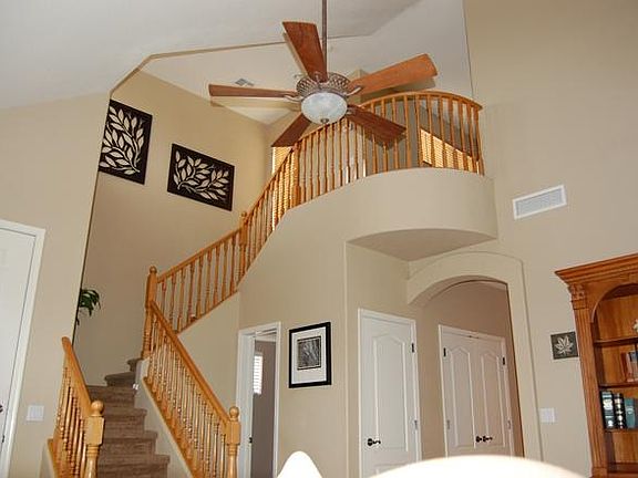 4th image of 1843 E Donner Dr