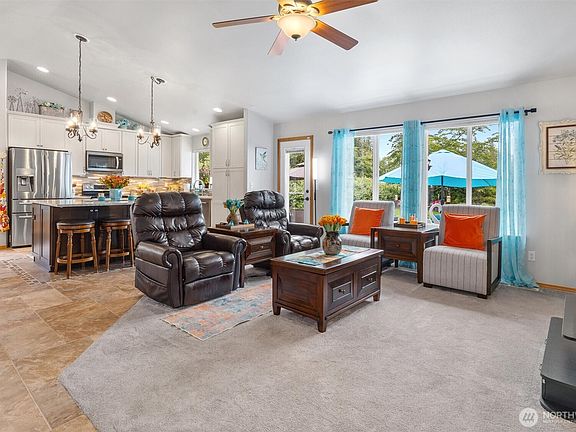5th image of 3401 83rd Avenue NE