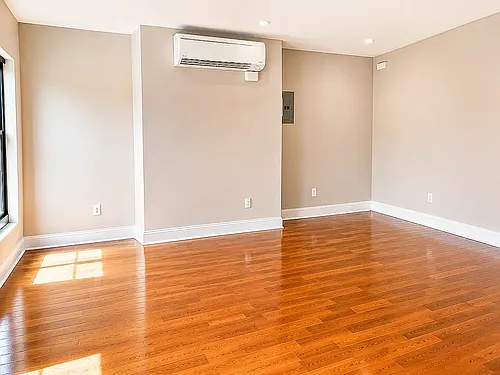 270 Throop Ave #4 Photo 1