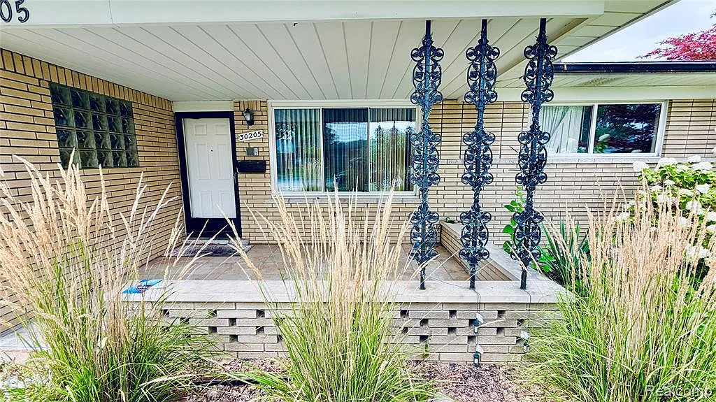 3 bed, 2904 sqft, $2,600 — Photo 3
