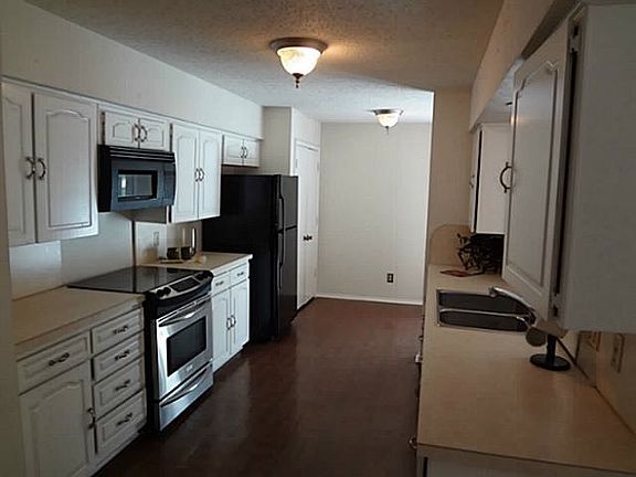 Kitchen now has granite counter tops