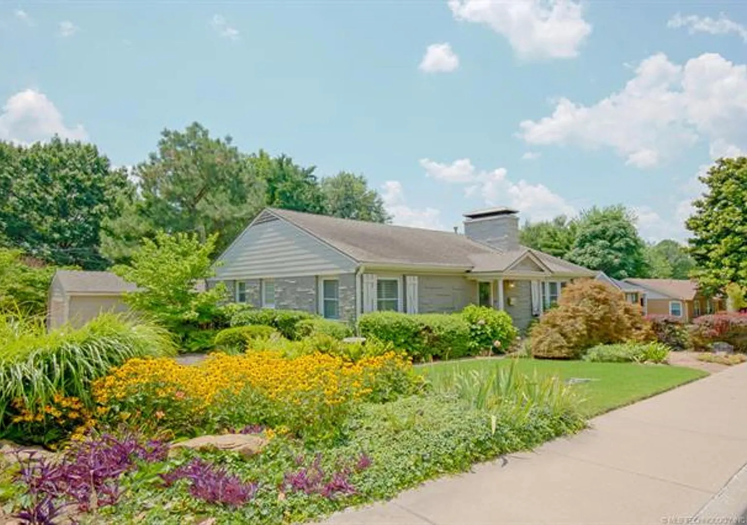 Gorgeous Midtown Home! — Photo 2