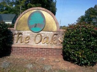 149 Oak Leaf Dr, Carrollton, GA 30116