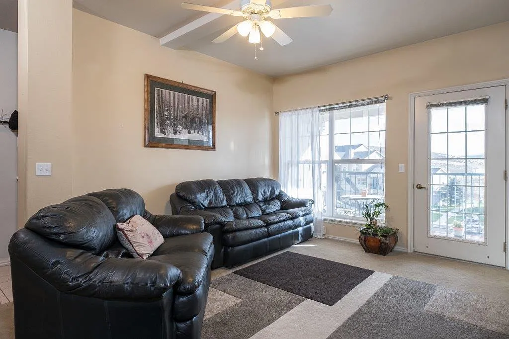 2 bed, 1275 sqft, $2,800 — Photo 2