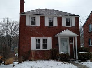 825 Fruithurst Dr, Pittsburgh, PA 15228