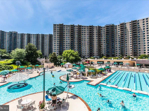 205 Yoakum Pkwy, Alexandria, VA