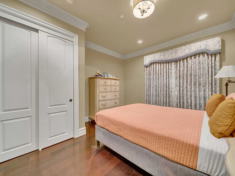 137 W Winnie Way — Photo 49