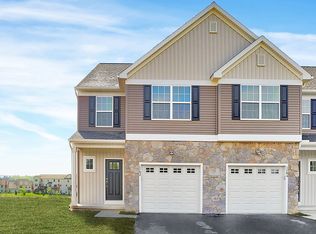 1762 Fairbanks Ln, Mechanicsburg, PA 17055