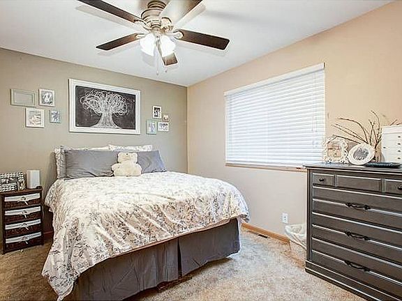 4th image of 96 Valley Ln #7