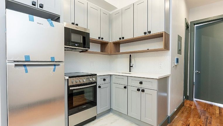 1st image of 600 Lincoln Pl APT 2B
