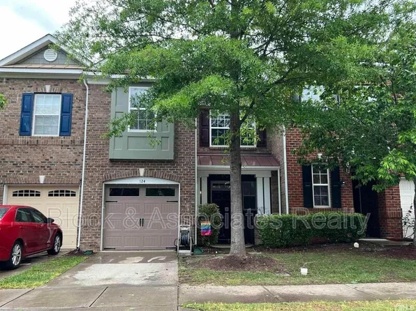 124 Longchamp Ln, Cary, NC 27519
