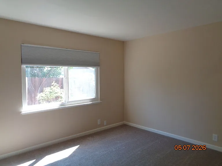 449 Azalea Way — Photo 11
