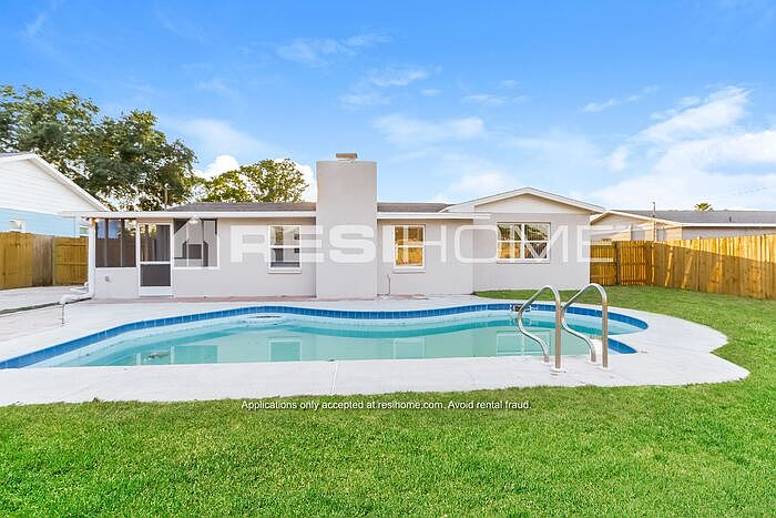 1st image of 1624 Dolphin Dr