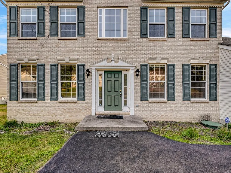 115 Daffodil Dr — Photo 6