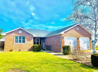 1401 N Primrose Ln, Marion, IL 62959