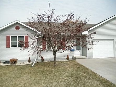 1st image of 115 E River Dr