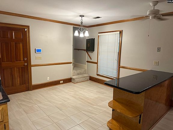 5th image of 112 White Birch Cir
