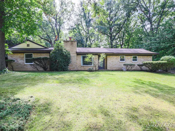2112 Richmond St NW, Grand Rapids, MI 49504