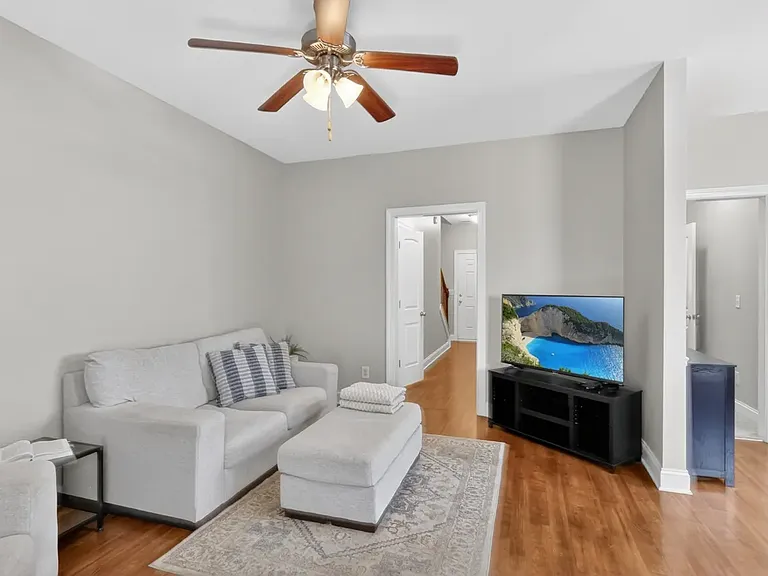 820 General Cabot Ct — Photo 5