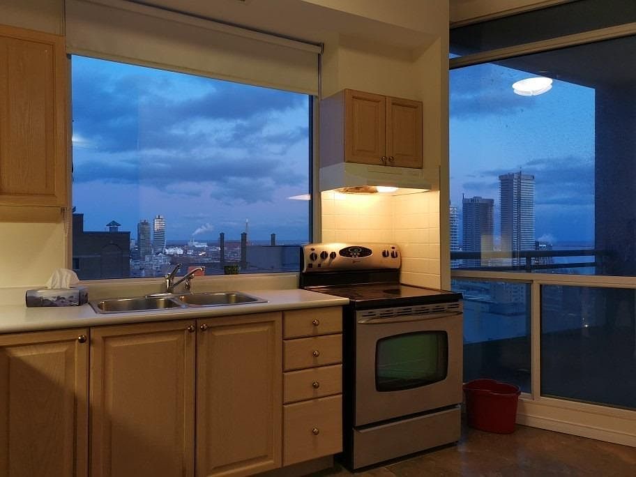 2nd image of 7 King St E #1903