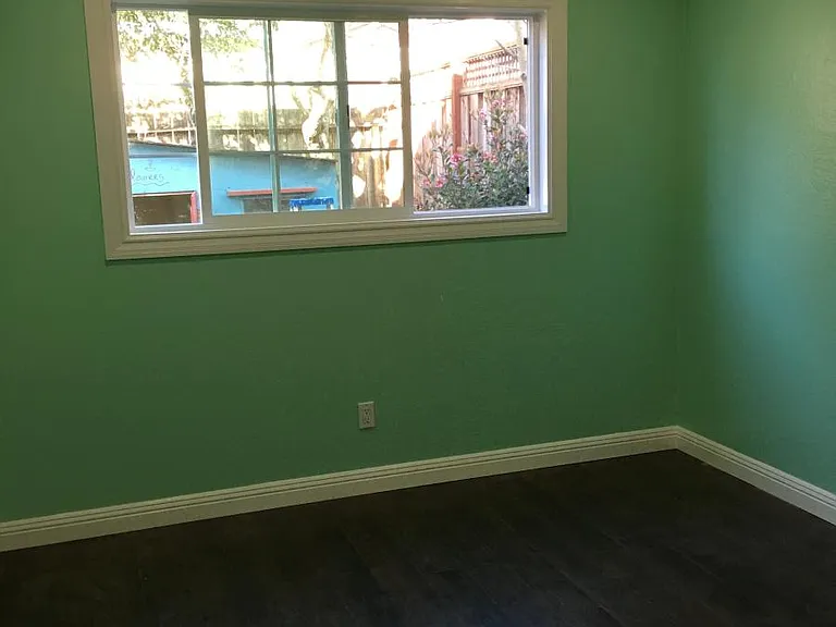 315 Monterey Rd — Photo 2