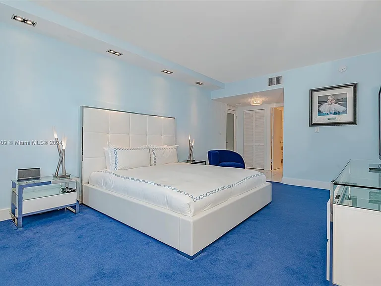 2301 Collins Ave #1506 — Photo 10