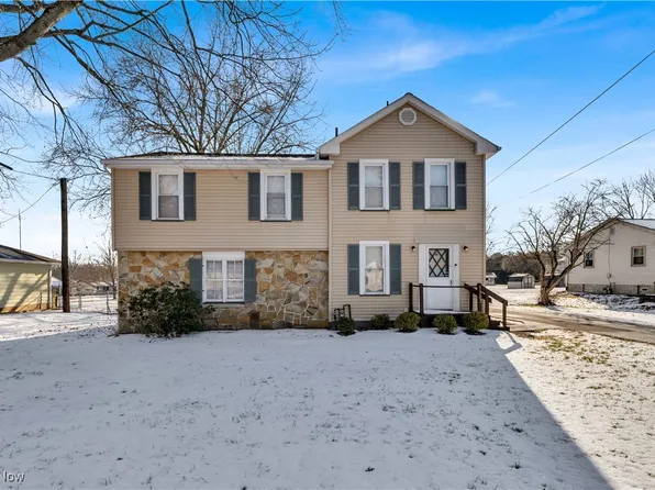 1307 Shields Rd, Youngstown, OH 44511