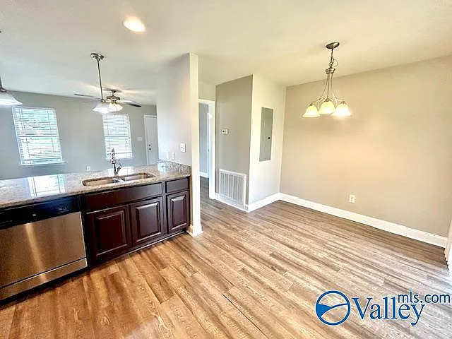 1089 Burwell Rd #F1 — Photo 8