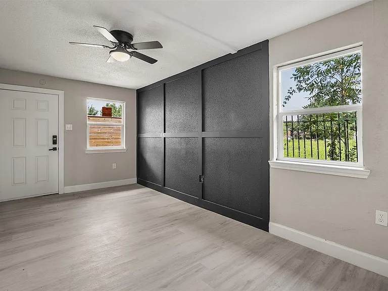 4755 Wilmington St #6 — Photo 17