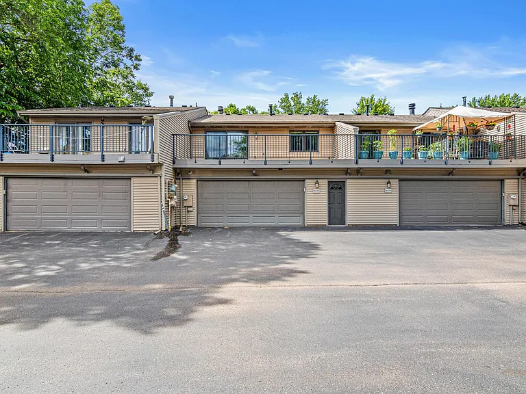 4430 Arden View Ct — Photo 18