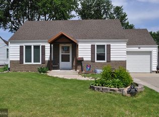 1344 Highland Dr, Carroll, IA 51401