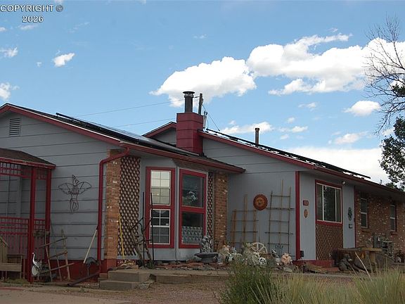 3rd image of 1020 Valley View Dr