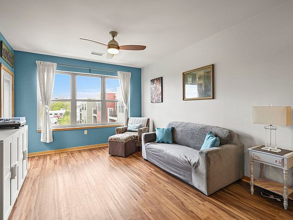 2nd image of 107 Sutherland Ct #323