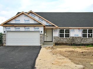 2207 Concord Dr, Sycamore, IL 60178