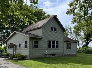 N5889 S Crystal Lake Rd, Beaver Dam, WI 53916