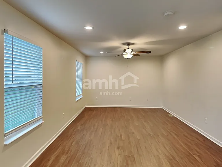 89 Henderson Ln — Photo 4