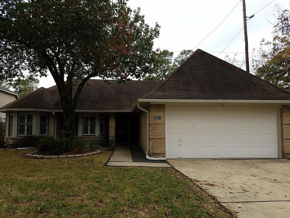 1st image of 16111 Hollow Rock Dr