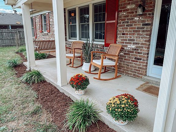 5th image of 108 Windsor Dr
