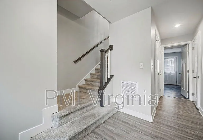 905 Hornswaggle Way — Photo 10