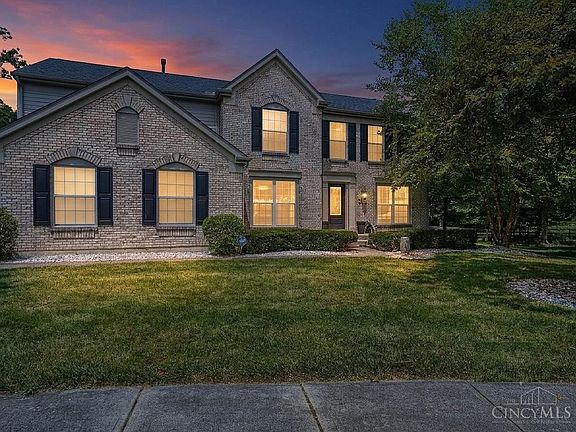 2nd image of 972 Tyndale Ct
