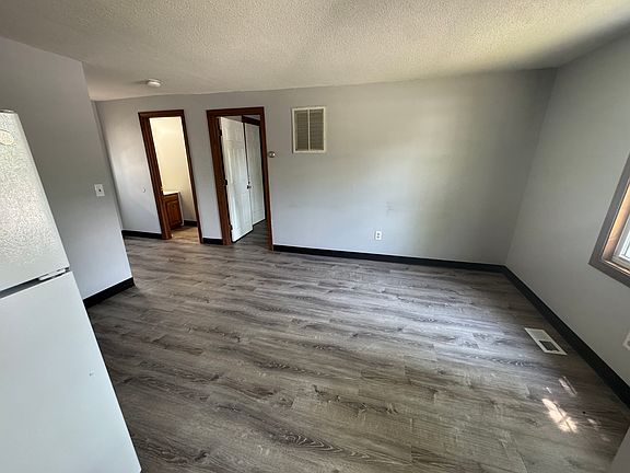 4th image of 2090-2092 E Main St #A