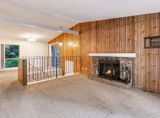 101 Rockledge Ln, Lake Arrowhead, CA 92352