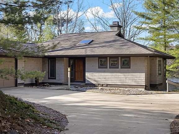 2nd image of 9401 W Pointe Dr