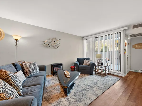 8305 North 107th STREET #F, Milwaukee, WI 53224