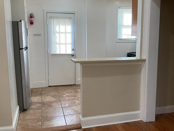 4th image of 340 Bedford Avenue
