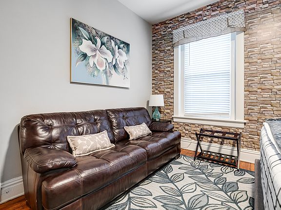 3rd image of 3313 Ellwood Ave APT 2
