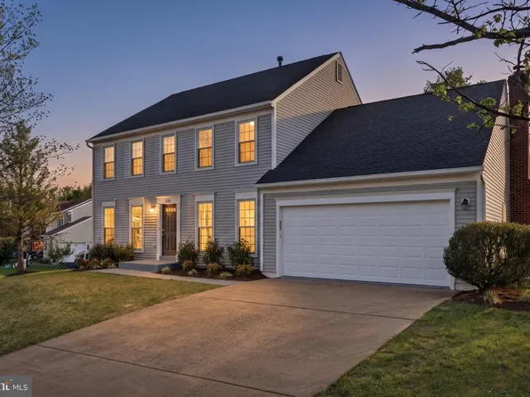 803 Hallyard Ct SE, Leesburg, VA 20175